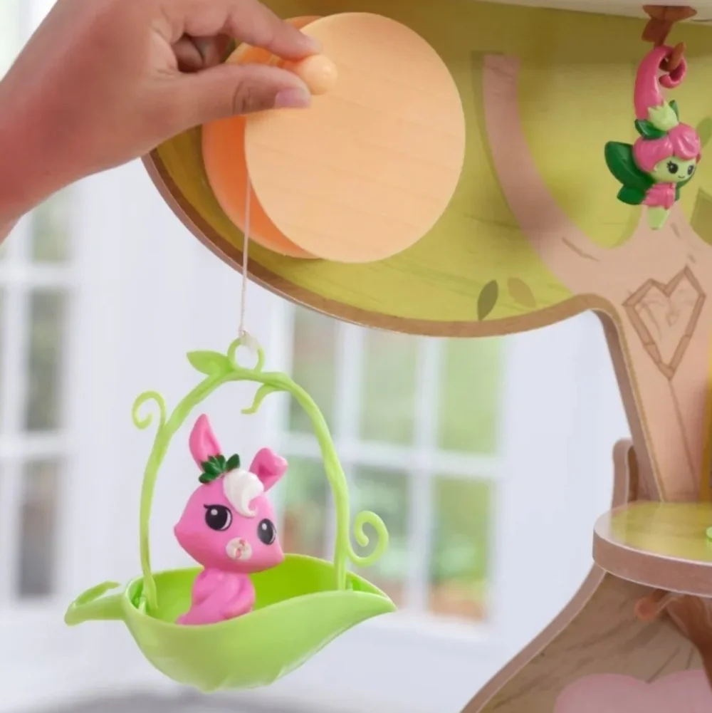 KidKraft Lil Green World Wooden Market Treehouse Play Set with 26 Accessories